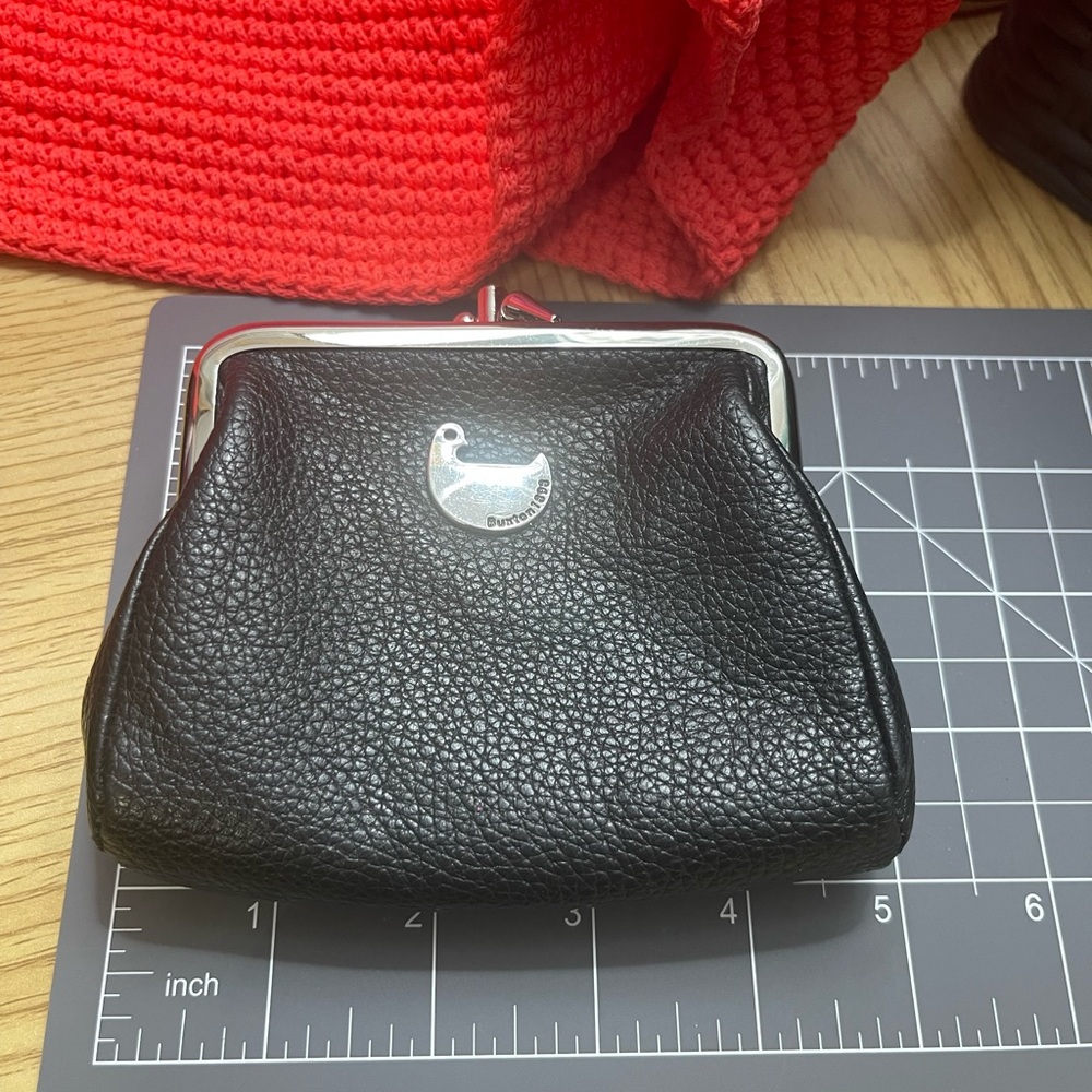 Buxton  1898 Kisslock Coin Purse